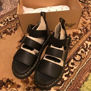 NEW IN BOX Dr Martens Gryphon Sandals
